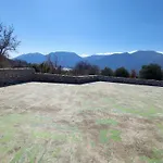 Mani Tower Καμάρες