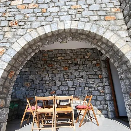 Mani Tower Villa *