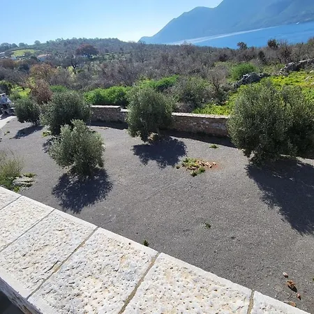 Mani Tower Villa *