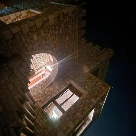 Mani Tower Kamares (Mani)
